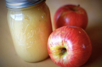 Here is Why and How to Swap Oil for Applesauce in Baking
